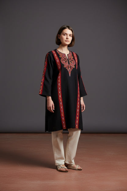 Pure Count Blend with Hand Sozni Pheran With Stole